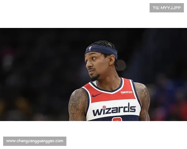 NBA年度最佳阵容：哈登字母哥全票入围 詹皇仅入选三阵